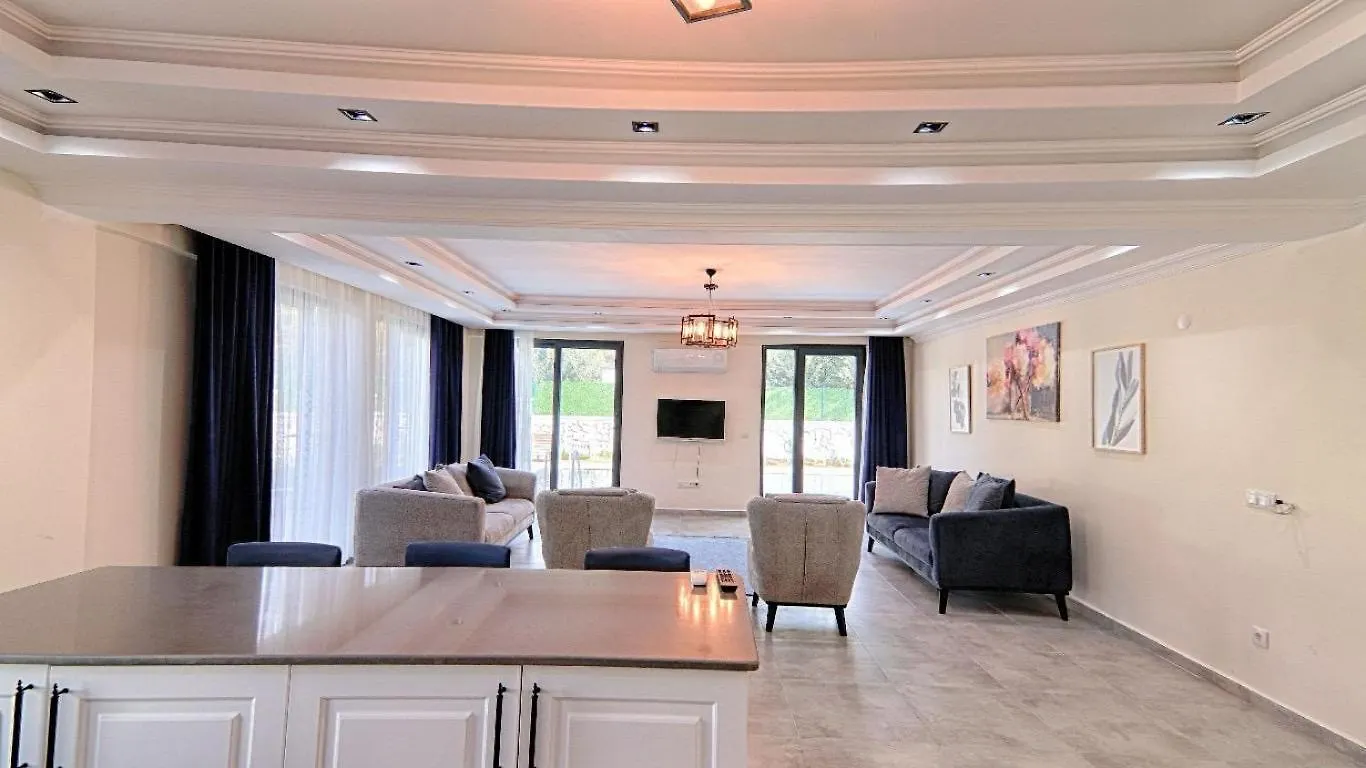 Uezuemlue Star Villa Φετιγιέ