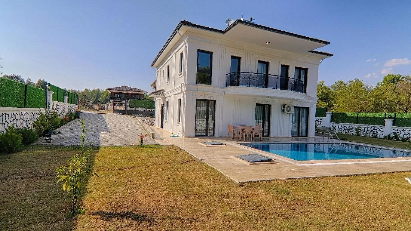 Uezuemlue Star Villa Φετιγιέ