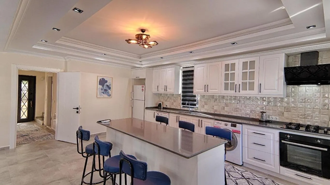 Uezuemlue Star Villa Φετιγιέ